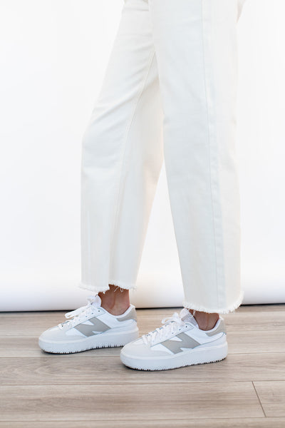 Avery Cropped Jeans In Ivory