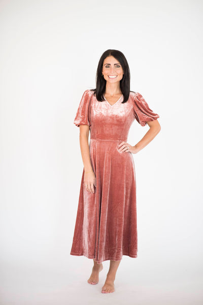 Brinklie Velvet Dress in Blush