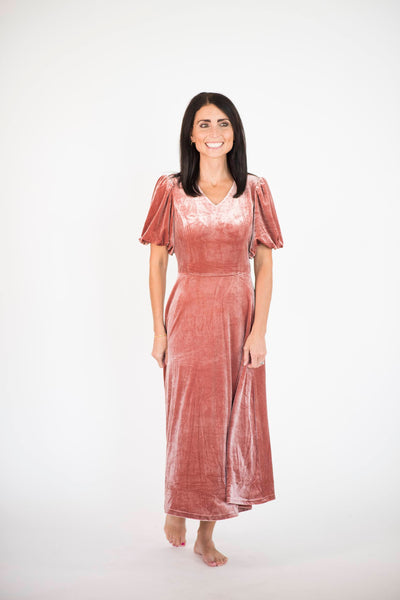 Brinklie Velvet Dress in Blush