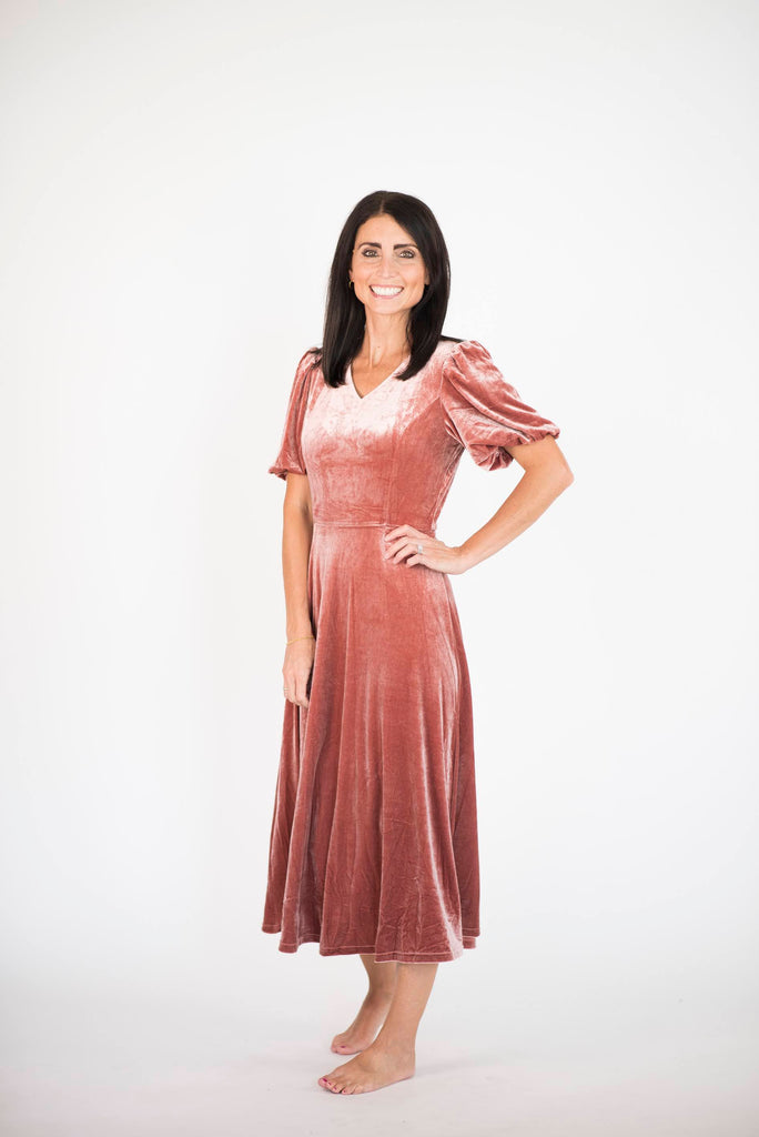 Brinklie Velvet Dress in Blush