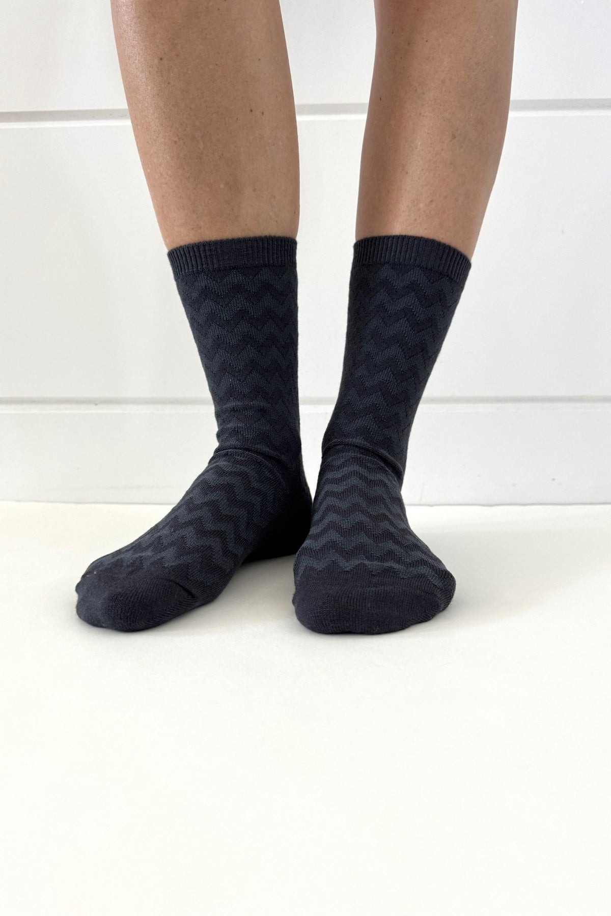 Zig Zag Socks in Navy