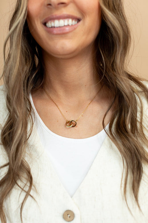 Chain Necklace with Opal Pendant