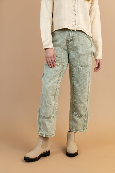 Jayne Barrel Jeans in Olive