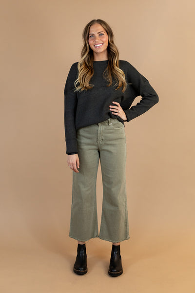 Avery Cropped Jeans In Olive