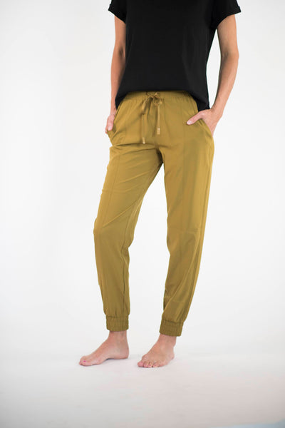 Zion Joggers in Pea