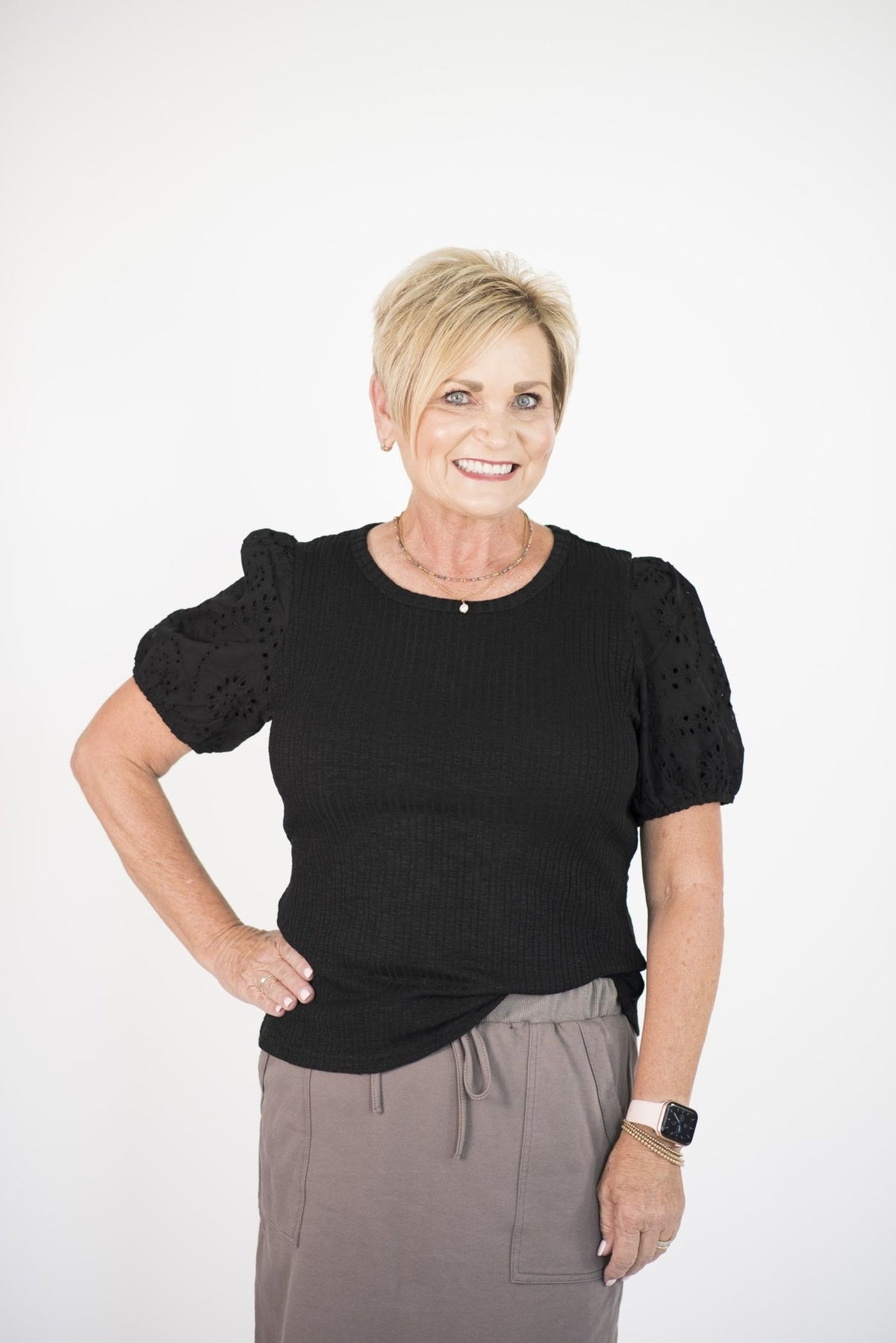 Bailey Eyelet Sleeve Top in Black — Brooklyn Blush women's boutique, Draper Utah