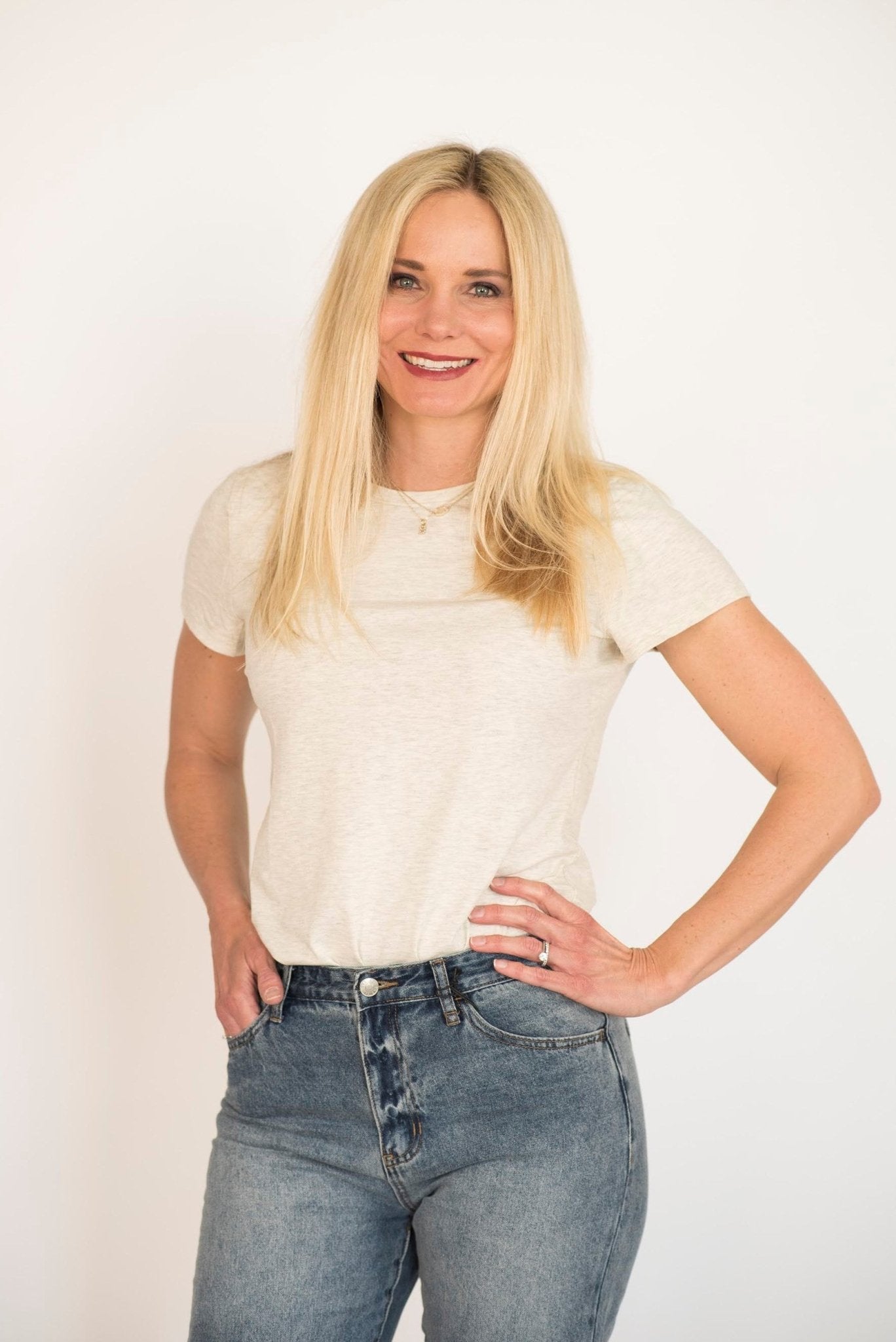 Terra Round Neck Tee in Oatmeal — Brooklyn Blush women's boutique, Draper Utah