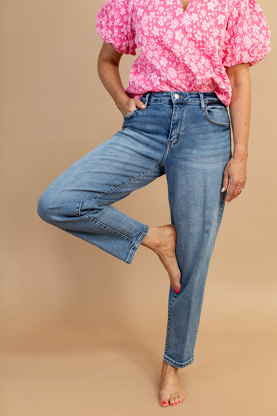 Shelby Barrel Fit Jeans
