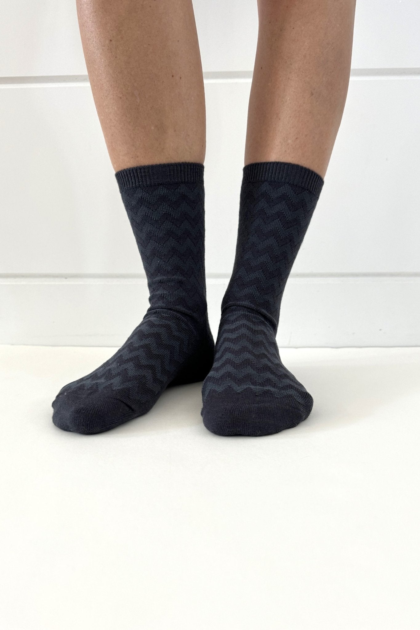 Zig Zag Socks in Navy