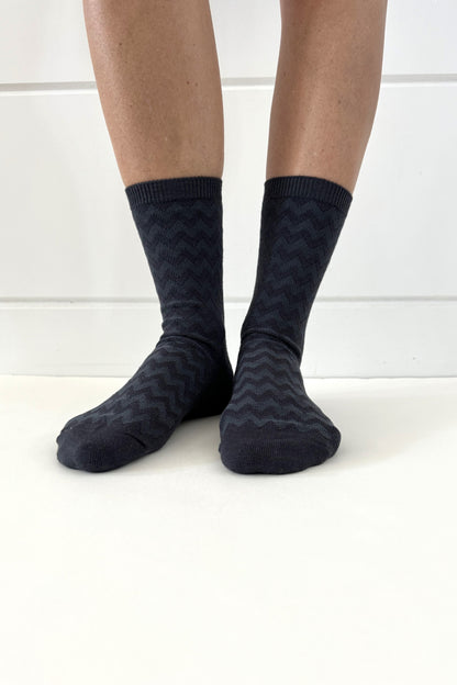 Zig Zag Socks in Navy