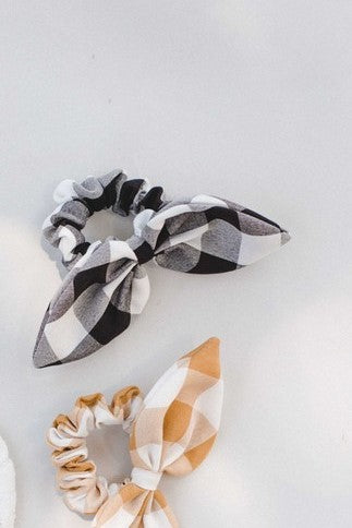 Plaid Bow Scrunchie in Black & White