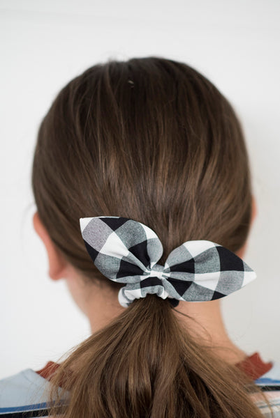 Plaid Bow Scrunchie in Black & White