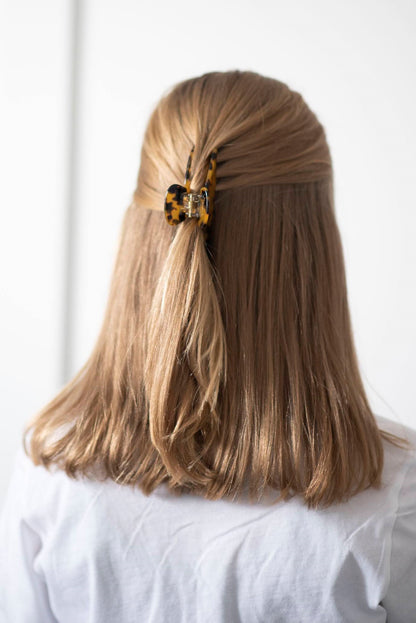 Dark Leopard Claw Clip